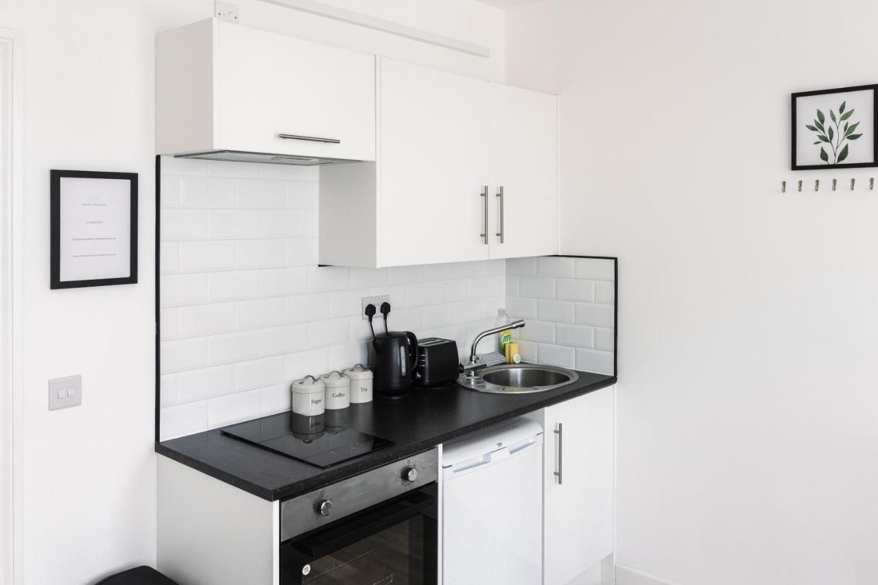 306, The Kove, West Hill Road Apartment Борнмът Екстериор снимка